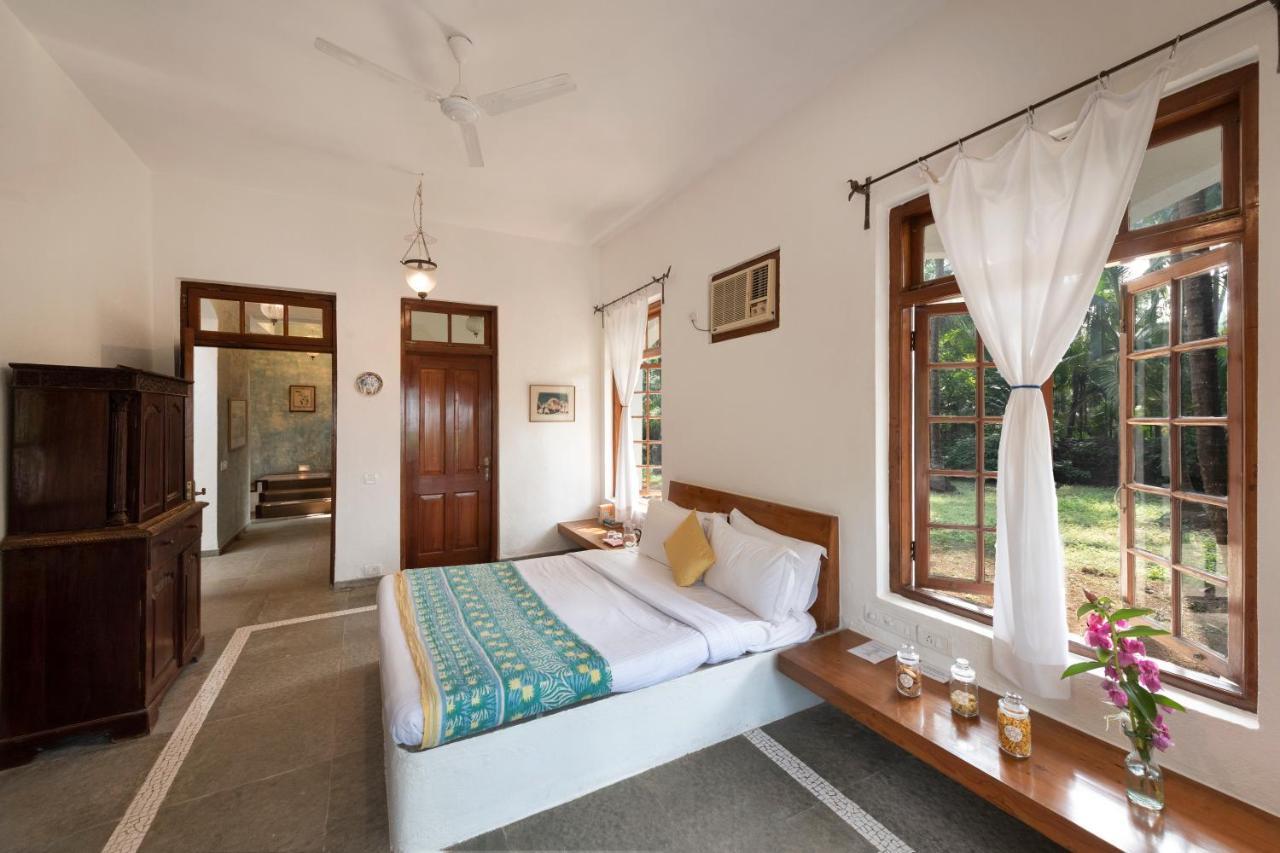 Saffronstays Thalassea, Alibaug - Picturesque Sea-Facing Villa With Colonial Decor อลีบาก ภายนอก รูปภาพ