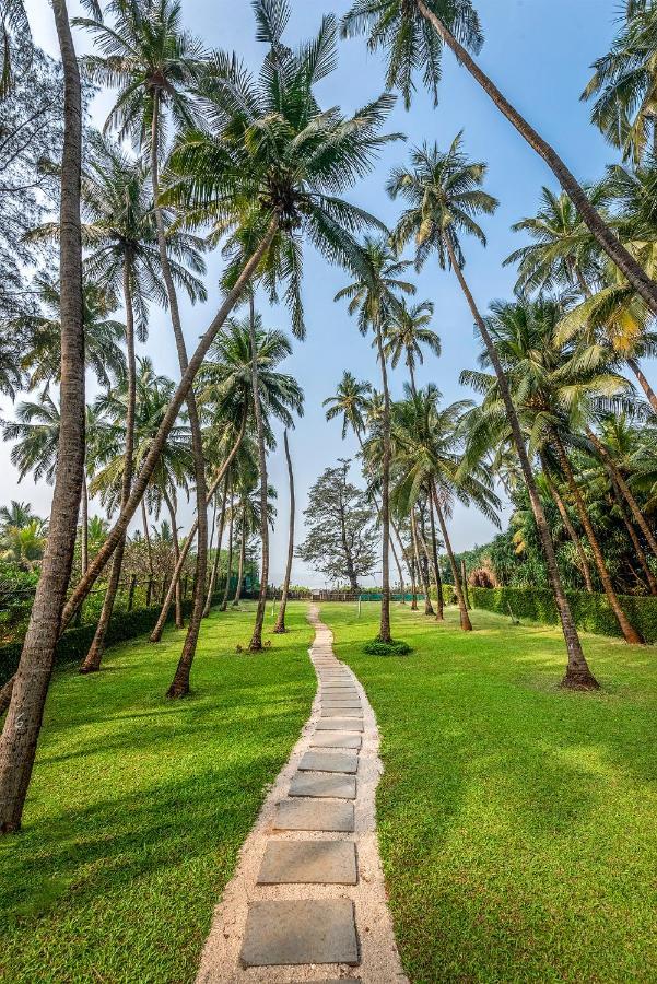 Saffronstays Thalassea, Alibaug - Picturesque Sea-Facing Villa With Colonial Decor อลีบาก ภายนอก รูปภาพ