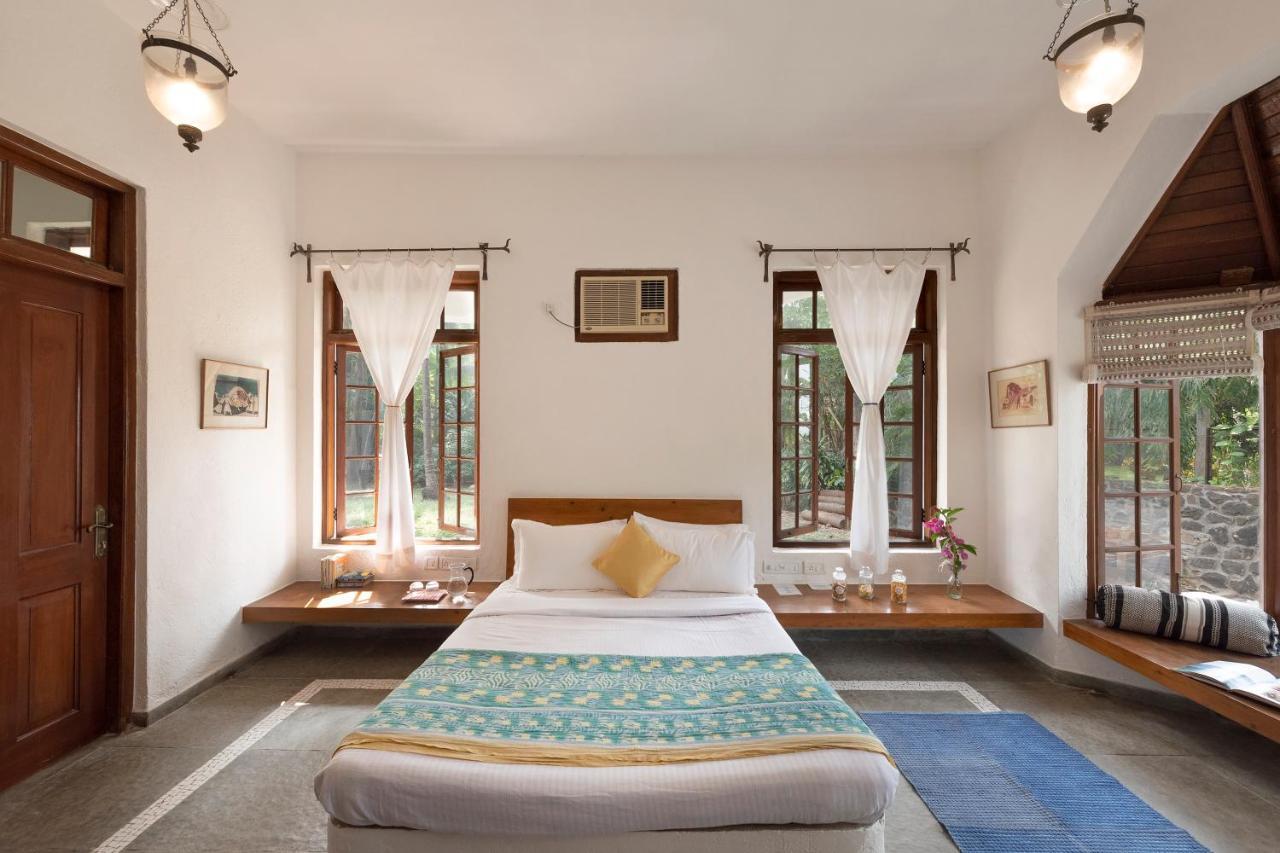 Saffronstays Thalassea, Alibaug - Picturesque Sea-Facing Villa With Colonial Decor อลีบาก ภายนอก รูปภาพ