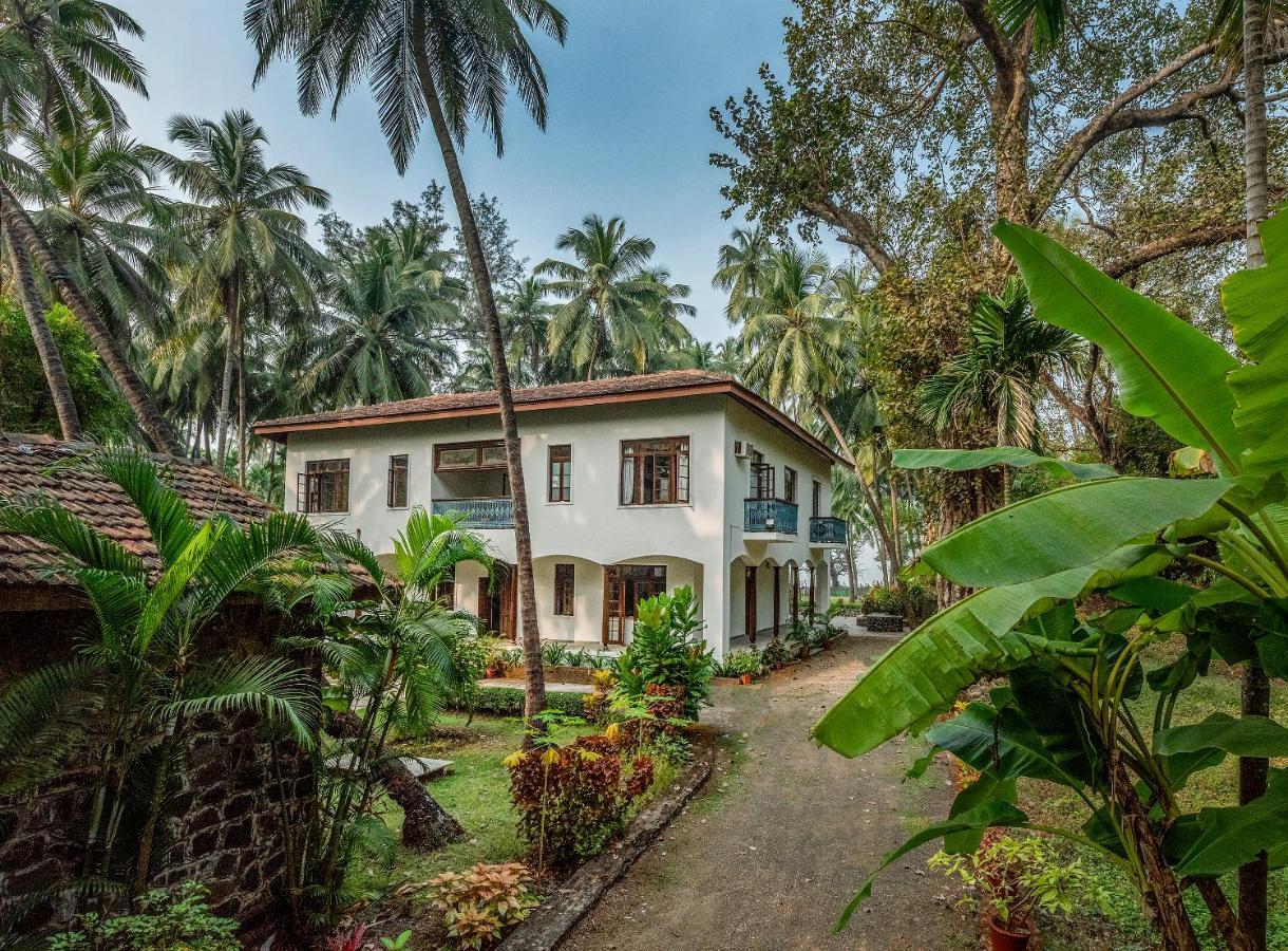 Saffronstays Thalassea, Alibaug - Picturesque Sea-Facing Villa With Colonial Decor อลีบาก ภายนอก รูปภาพ