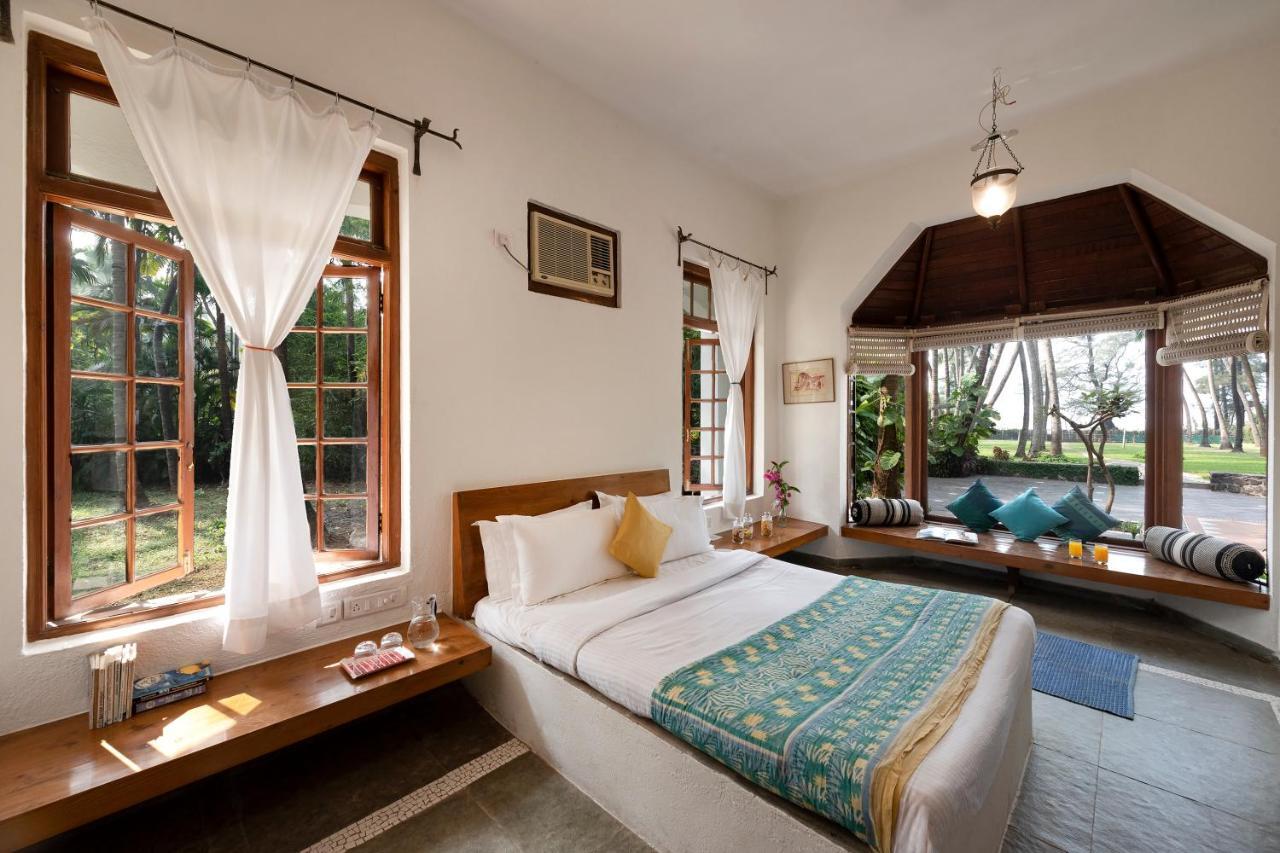 Saffronstays Thalassea, Alibaug - Picturesque Sea-Facing Villa With Colonial Decor อลีบาก ภายนอก รูปภาพ